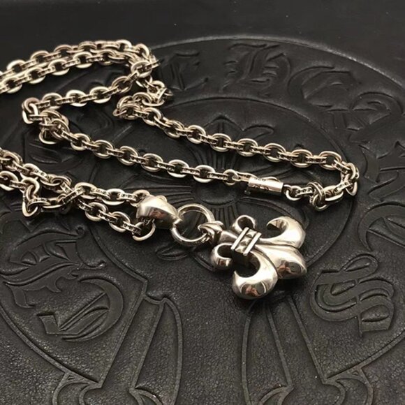 Chrome Heart Teardrop Pendant Necklace - Picture 4 of 9